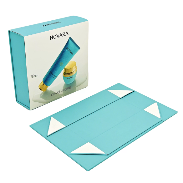 マグネット開閉式の硬質ボックス