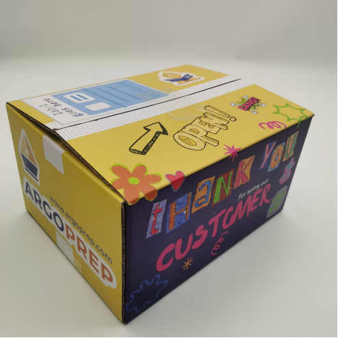 大型の頑丈な輸送箱