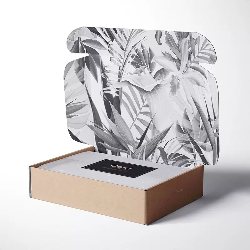 段ボール製の郵便受け