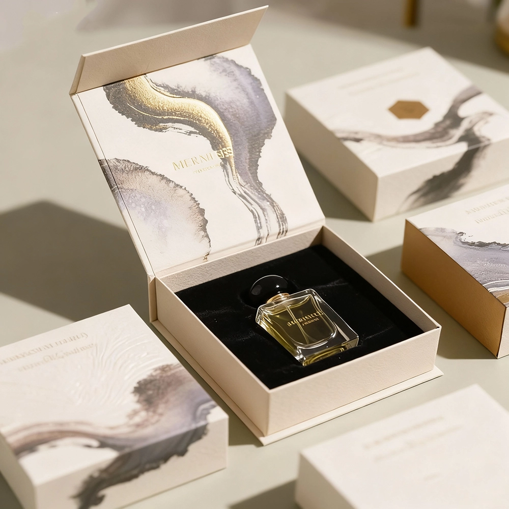 香水箱のパッケージ